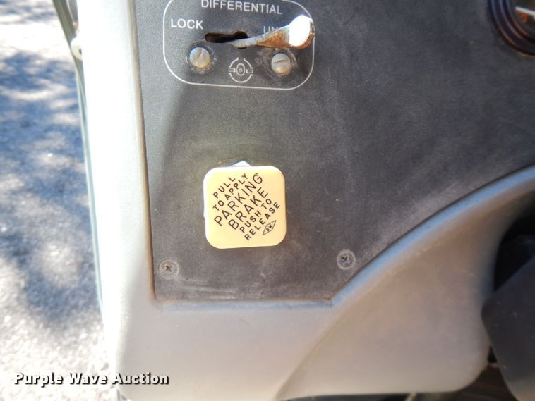 image for item FR9118 2002 Gradall XL3100  rubber tired excavator