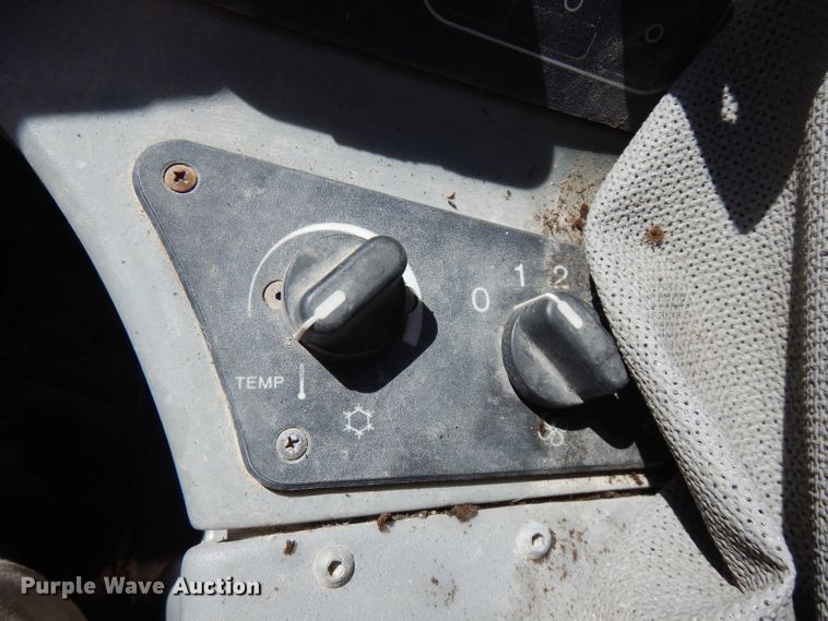 image for item FR9118 2002 Gradall XL3100  rubber tired excavator