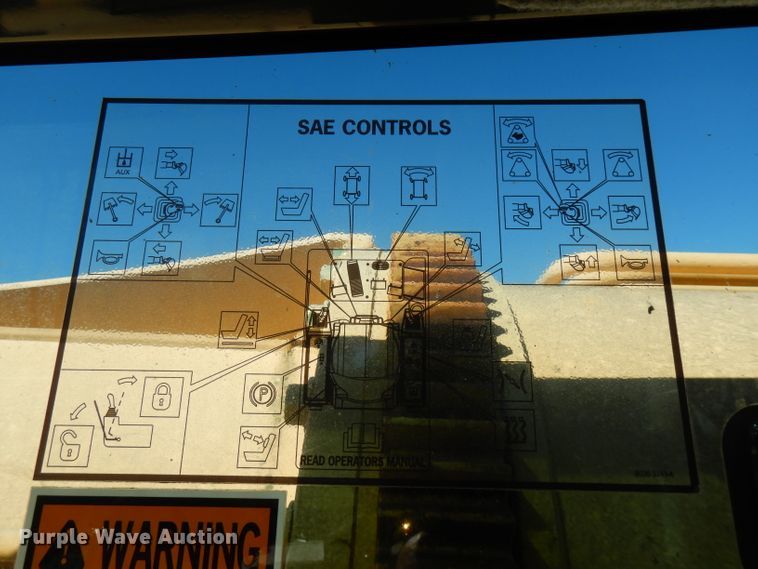 image for item FR9118 2002 Gradall XL3100  rubber tired excavator