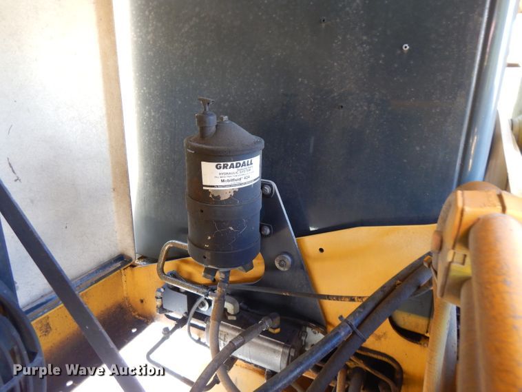 image for item FR9118 2002 Gradall XL3100  rubber tired excavator