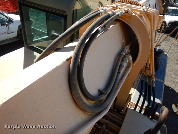 image for item FR9118 2002 Gradall XL3100  rubber tired excavator