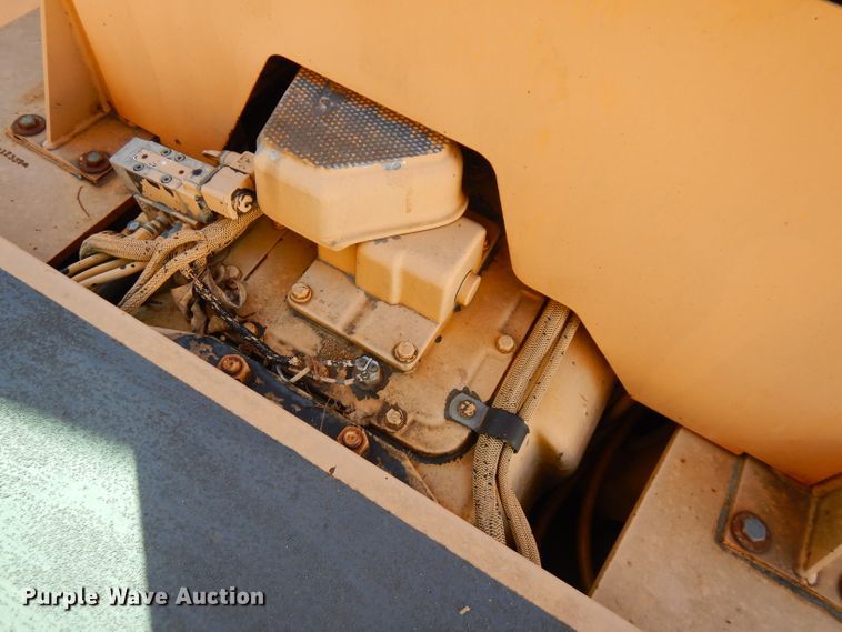 image for item FR9118 2002 Gradall XL3100  rubber tired excavator