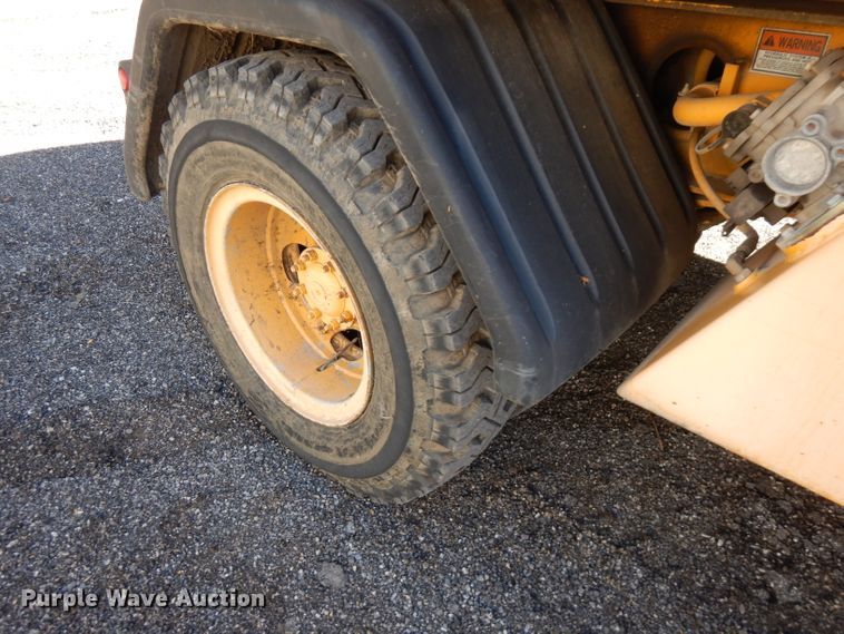 image for item FR9118 2002 Gradall XL3100  rubber tired excavator