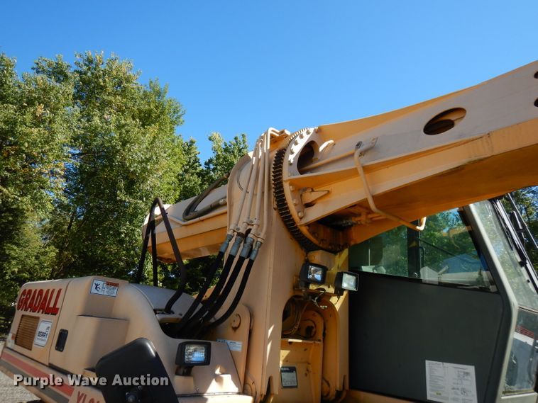 image for item FR9118 2002 Gradall XL3100  rubber tired excavator