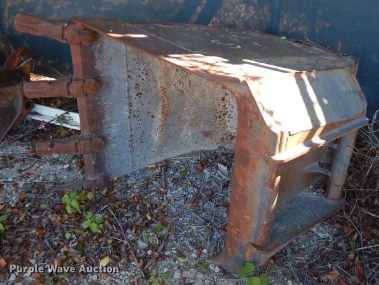 image for item FR9118 2002 Gradall XL3100  rubber tired excavator