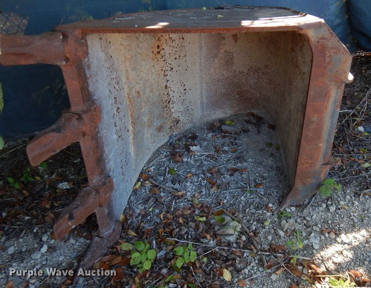 image for item FR9118 2002 Gradall XL3100  rubber tired excavator