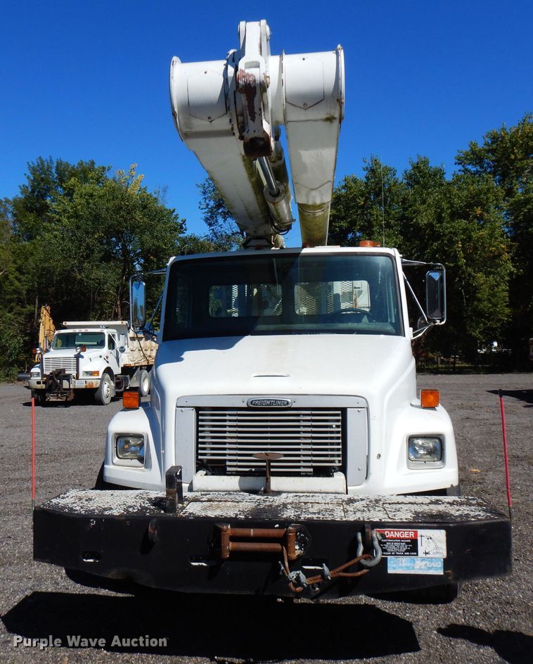 image for item FR9120 1999 Freightliner FL80  bucket truck
