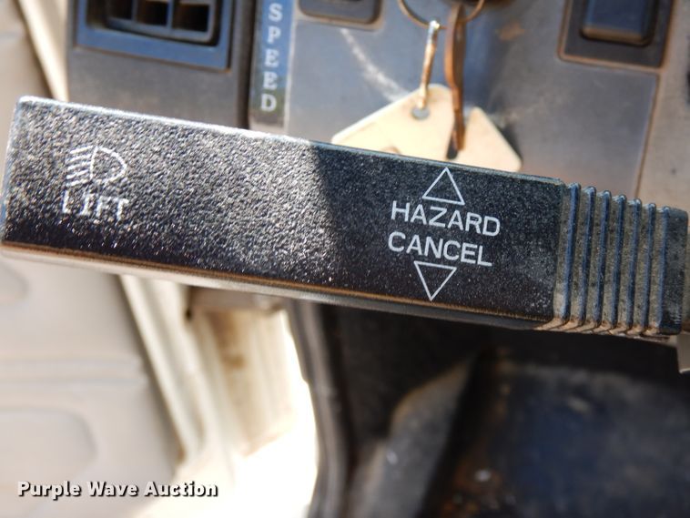 image for item FR9120 1999 Freightliner FL80  bucket truck