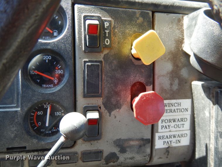 image for item FR9120 1999 Freightliner FL80  bucket truck