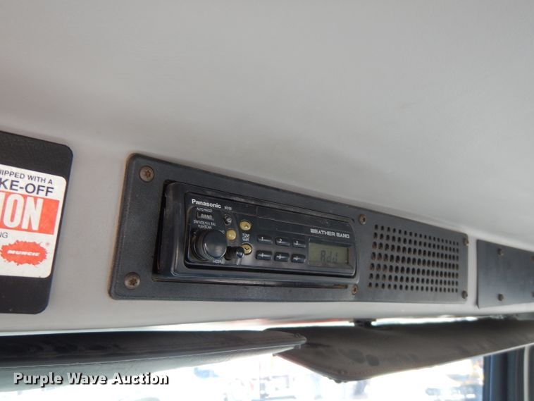 image for item FR9120 1999 Freightliner FL80  bucket truck