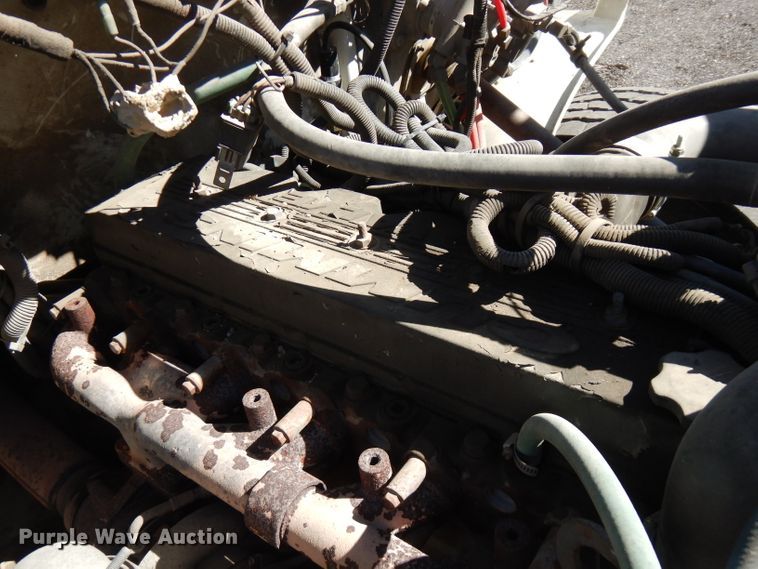 image for item FR9120 1999 Freightliner FL80  bucket truck