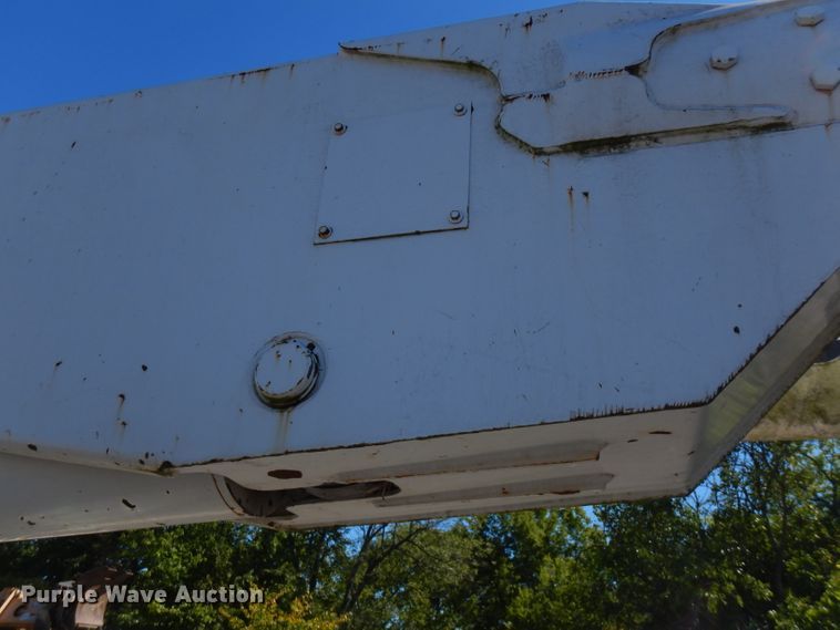 image for item FR9120 1999 Freightliner FL80  bucket truck