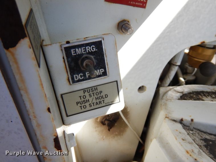 image for item FR9120 1999 Freightliner FL80  bucket truck