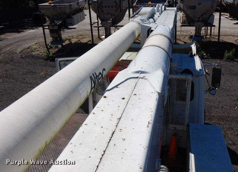 image for item FR9120 1999 Freightliner FL80  bucket truck