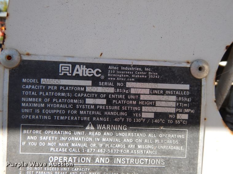 image for item FR9120 1999 Freightliner FL80  bucket truck