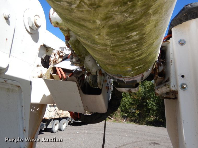 image for item FR9120 1999 Freightliner FL80  bucket truck