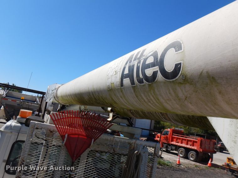 image for item FR9120 1999 Freightliner FL80  bucket truck