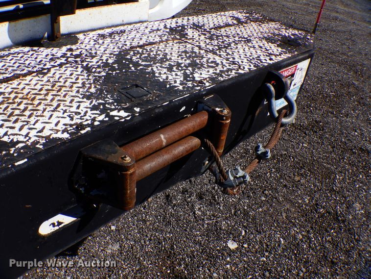 image for item FR9120 1999 Freightliner FL80  bucket truck