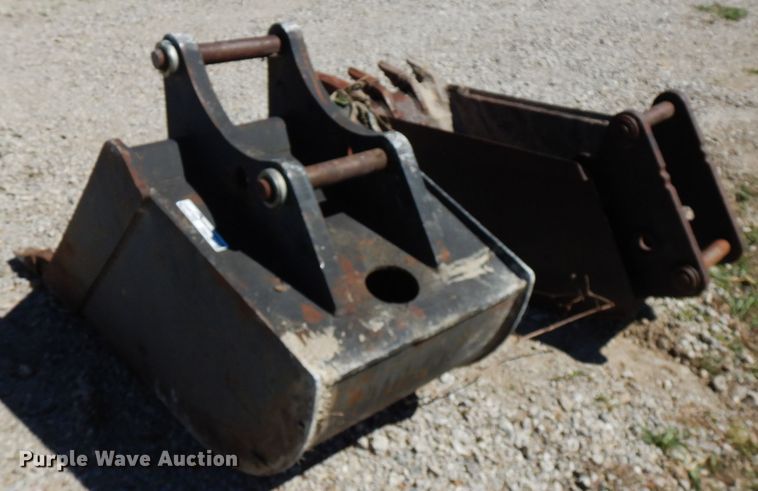 image for item FR9122 (2) backhoe buckets
