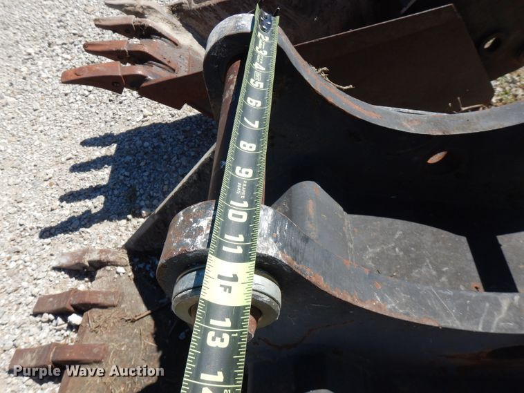 image for item FR9122 (2) backhoe buckets