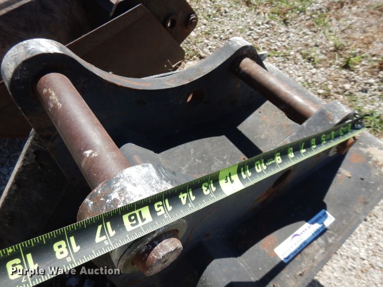 image for item FR9122 (2) backhoe buckets