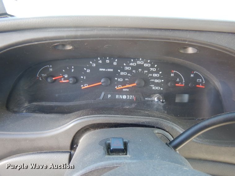 image for item FR9127 2006 Ford E350 Super Duty  shuttle bus