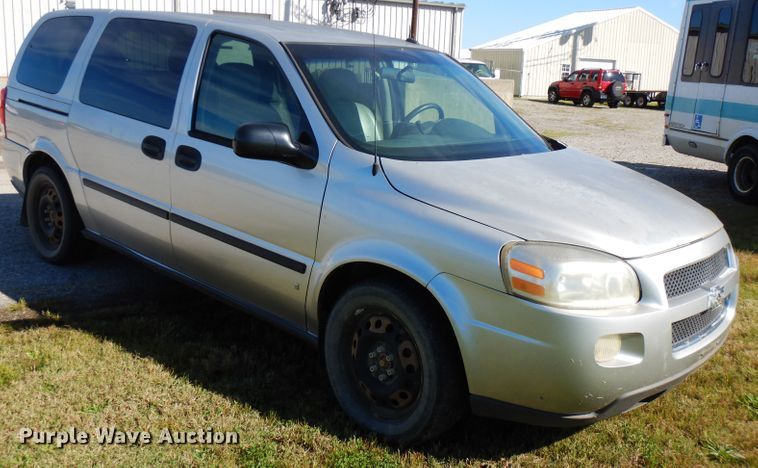 image for item FR9129 2006 Chevrolet Uplander LS  van
