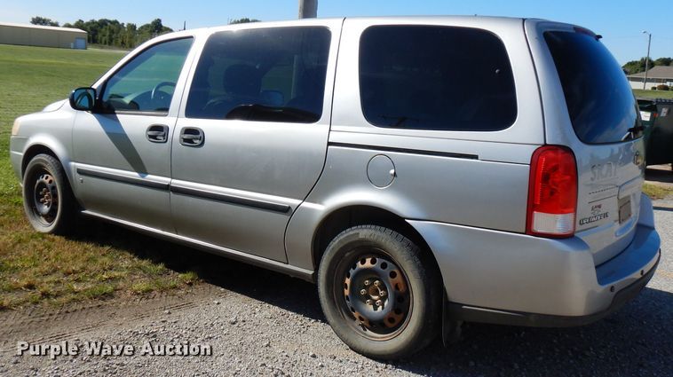 image for item FR9129 2006 Chevrolet Uplander LS  van