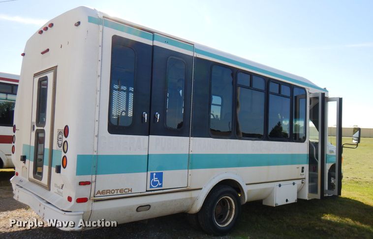 image for item FR9130 2007 Ford Econoline E450  shuttle bus