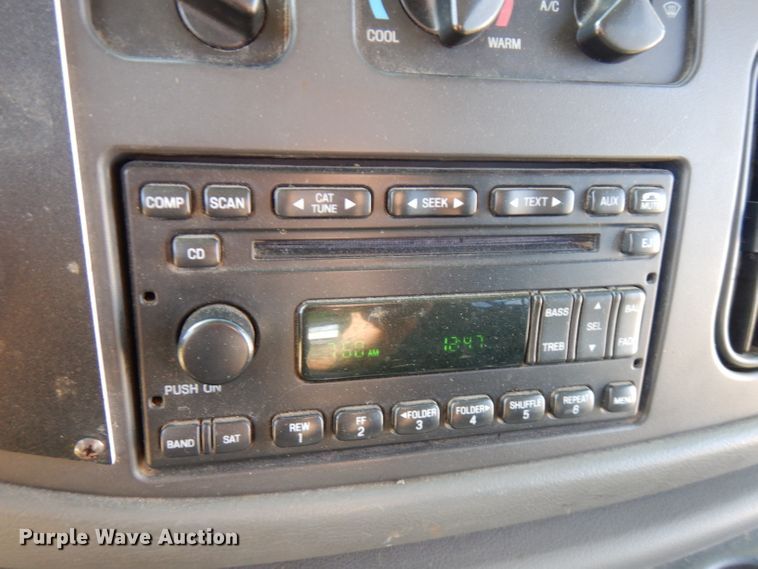 image for item FR9130 2007 Ford Econoline E450  shuttle bus