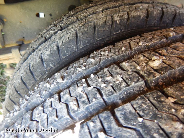 image for item FR9130 2007 Ford Econoline E450  shuttle bus