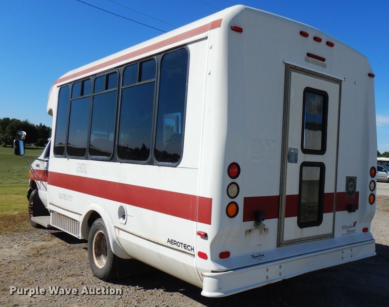 image for item FR9131 2006 Ford E350   shuttle bus