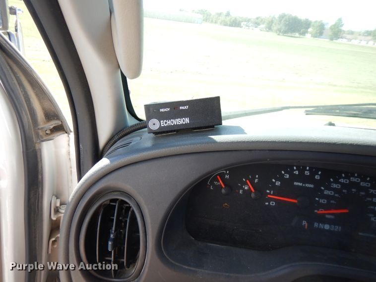 image for item FR9131 2006 Ford E350   shuttle bus