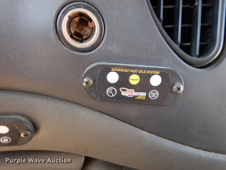 image for item FR9131 2006 Ford E350   shuttle bus