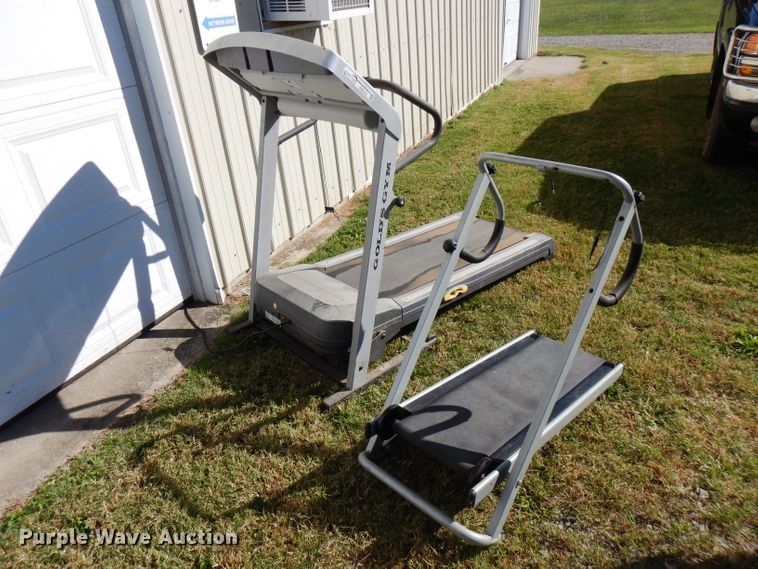 image for item FR9132 (2) Treadmills