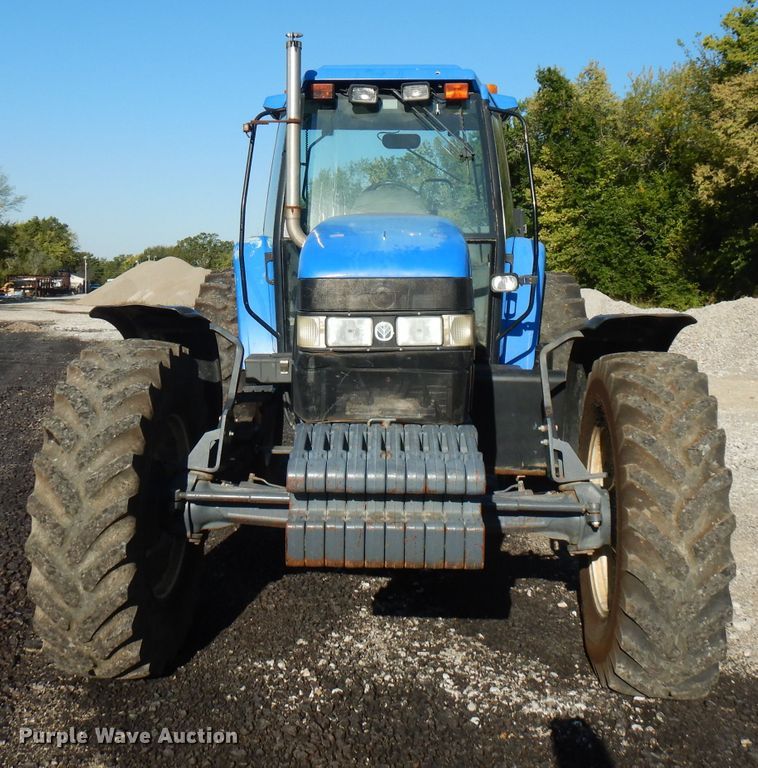 image for item FR9135 New Holland 8260  tractor