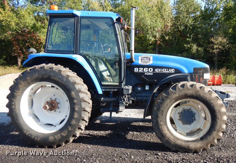 image for item FR9135 New Holland 8260  tractor