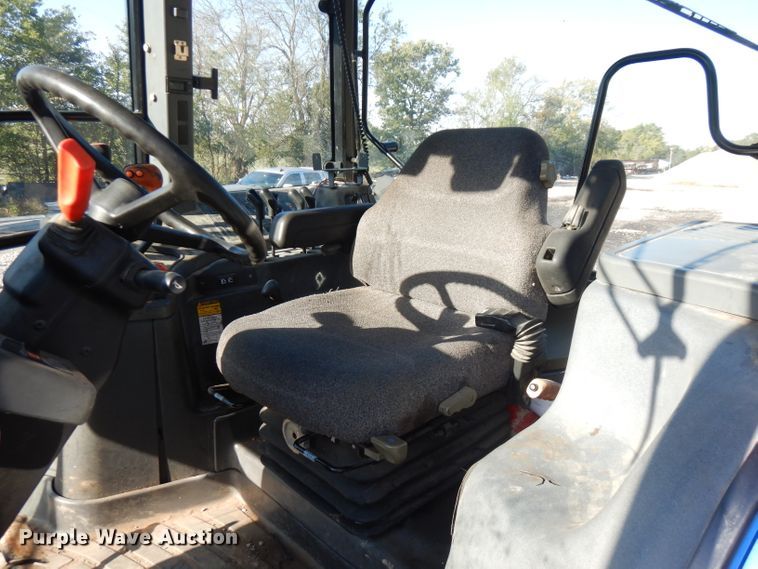 image for item FR9135 New Holland 8260  tractor