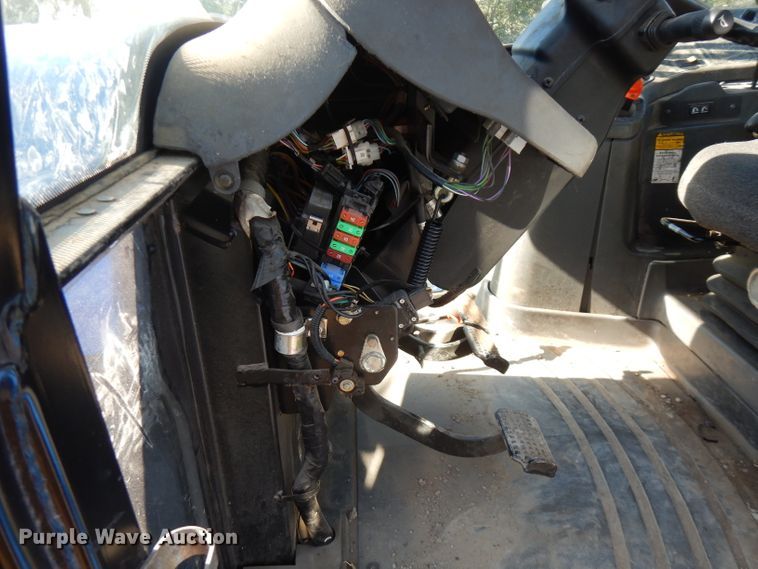 image for item FR9135 New Holland 8260  tractor