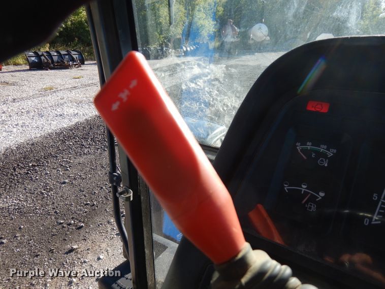 image for item FR9135 New Holland 8260  tractor