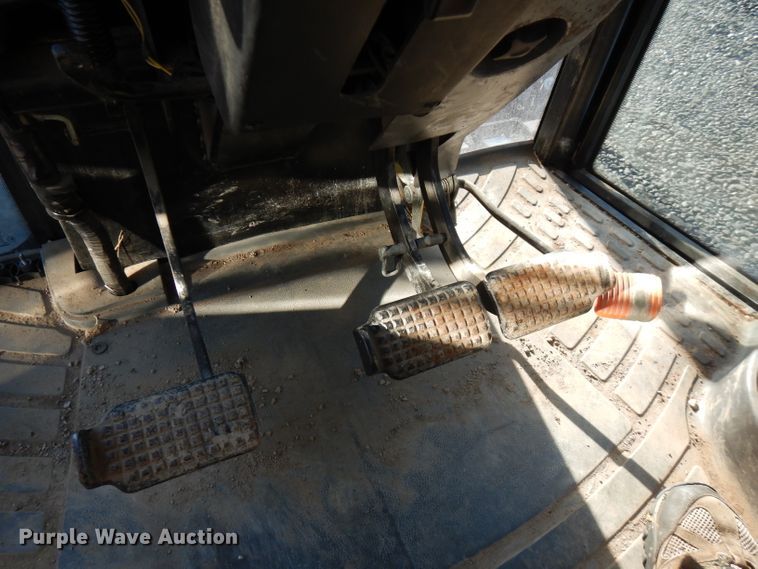 image for item FR9135 New Holland 8260  tractor