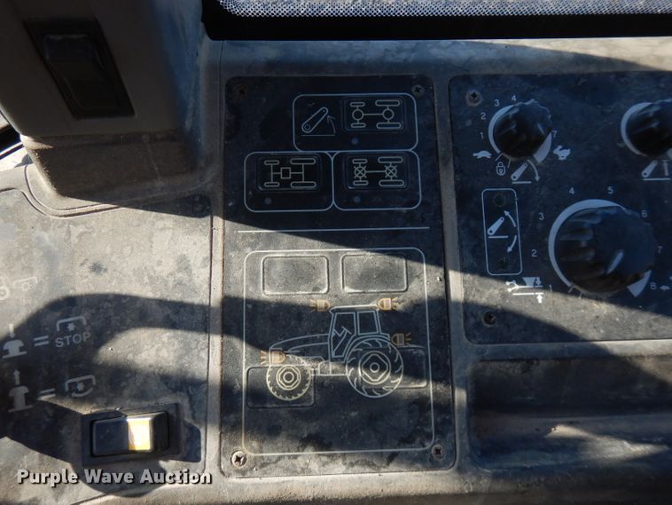 image for item FR9135 New Holland 8260  tractor