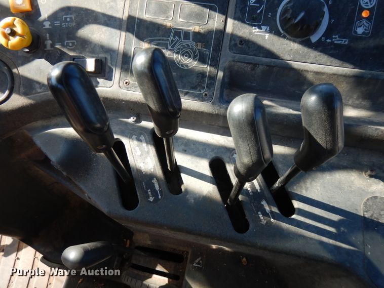 image for item FR9135 New Holland 8260  tractor