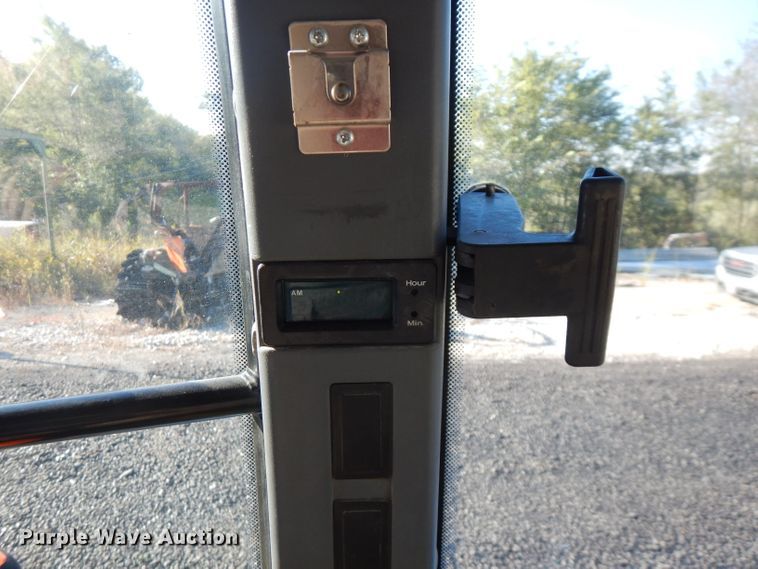 image for item FR9135 New Holland 8260  tractor