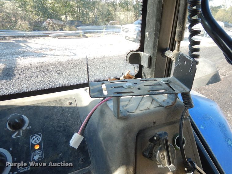 image for item FR9135 New Holland 8260  tractor