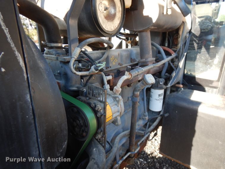 image for item FR9135 New Holland 8260  tractor