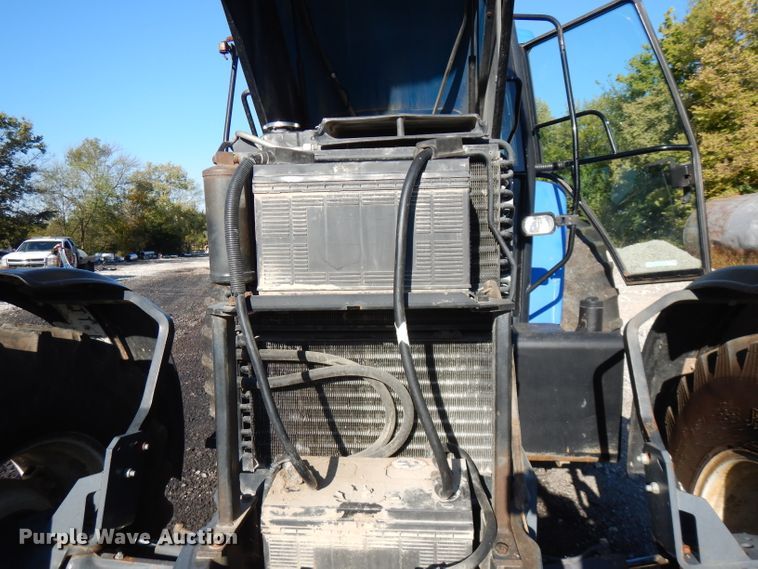 image for item FR9135 New Holland 8260  tractor