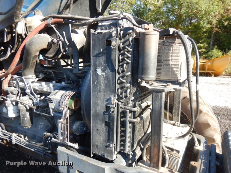 image for item FR9135 New Holland 8260  tractor