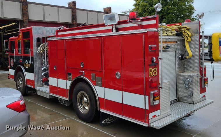 image for item GO9352 1999 Pierce Sabor  pumper fire truck