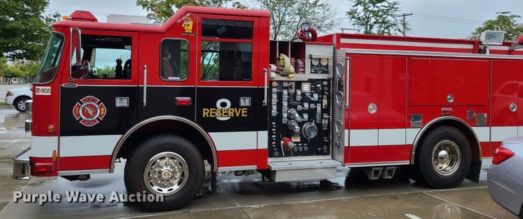 image for item GO9352 1999 Pierce Sabor  pumper fire truck